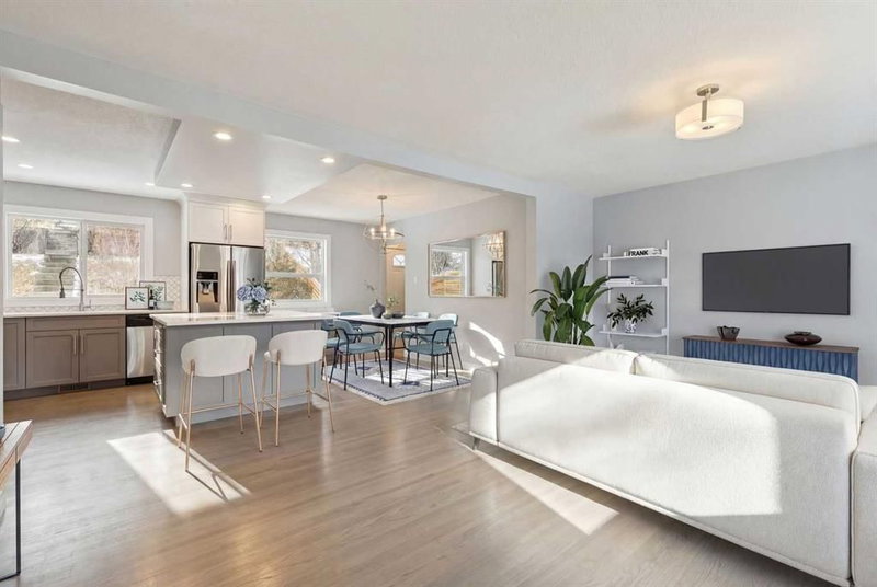 40 Henefer Road SW, Calgary, Alberta