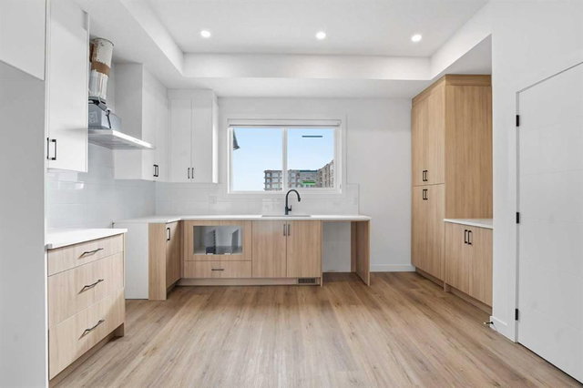 602 - 200 Belvedere Boulevard SE