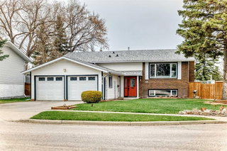 716 Queensland Drive SE