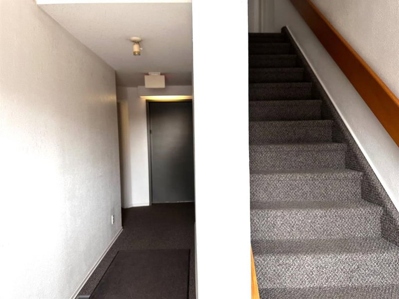 203 - 4811 48 Street, Camrose, T4V1L4 | Image 2