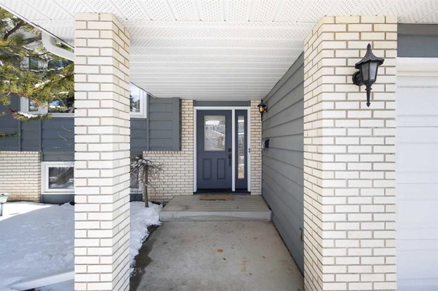 108                  Woodmont Drive SW