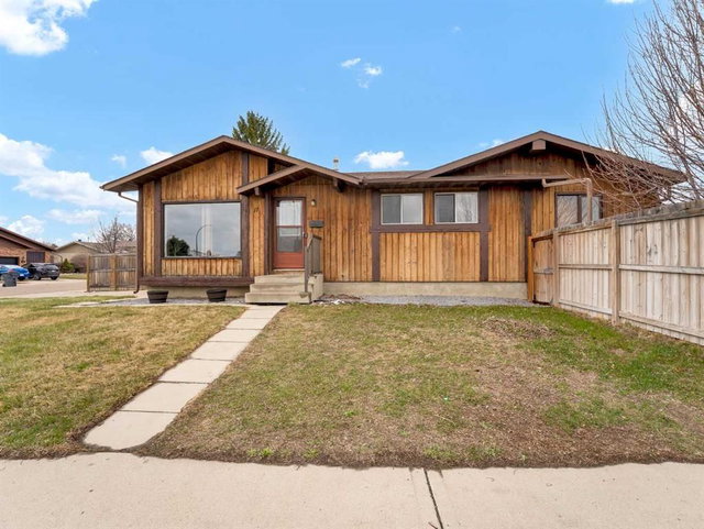 17 Ross Haven Court SE