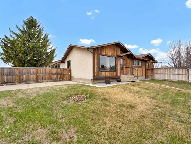 17 Ross Haven Court SE