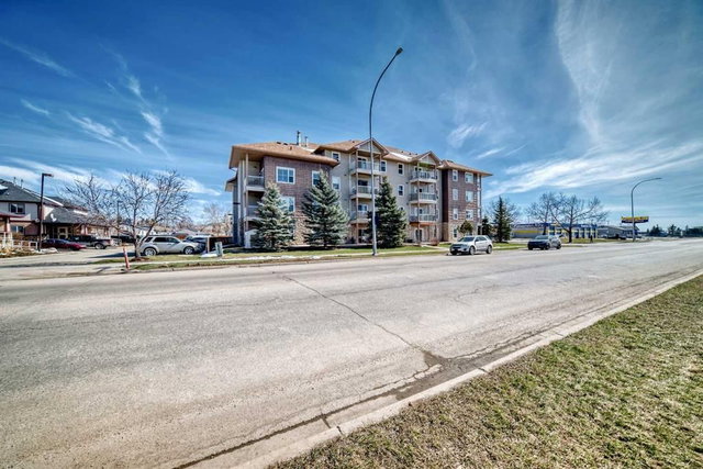 106 - 174 Railway Street N