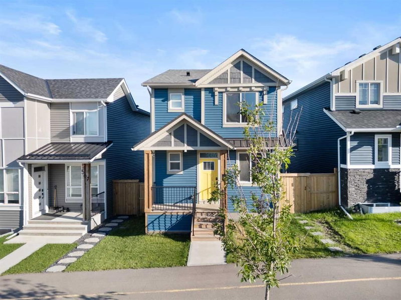 571 Livingston Way NE, Calgary, Alberta