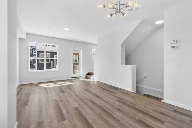 838 - 132 Red Embers Link NE