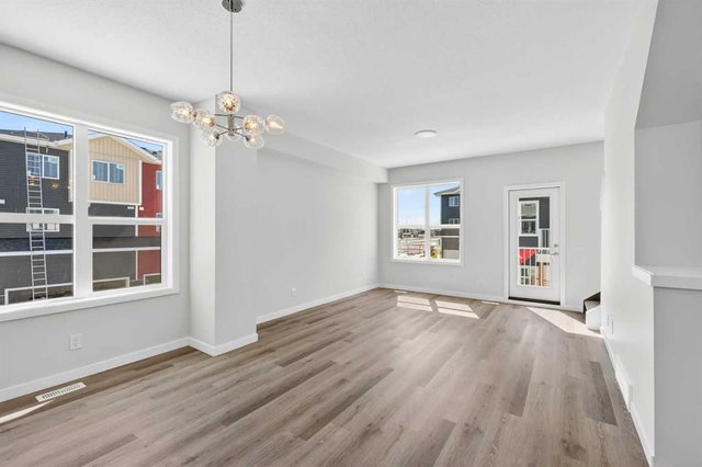 838 - 132 Red Embers Link NE