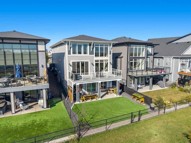 51 Creekstone Way SW, Calgary, Alberta