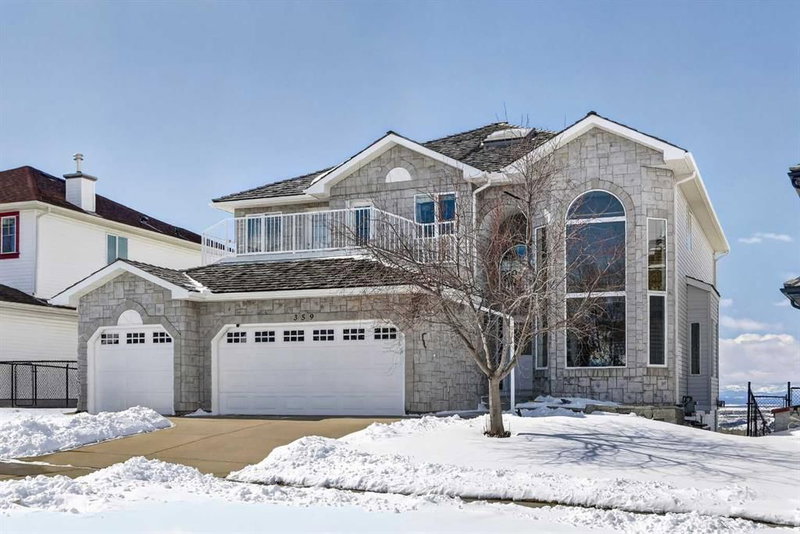 359 Rocky Ridge Drive NW, Calgary, T3G4X3 | Image 2
