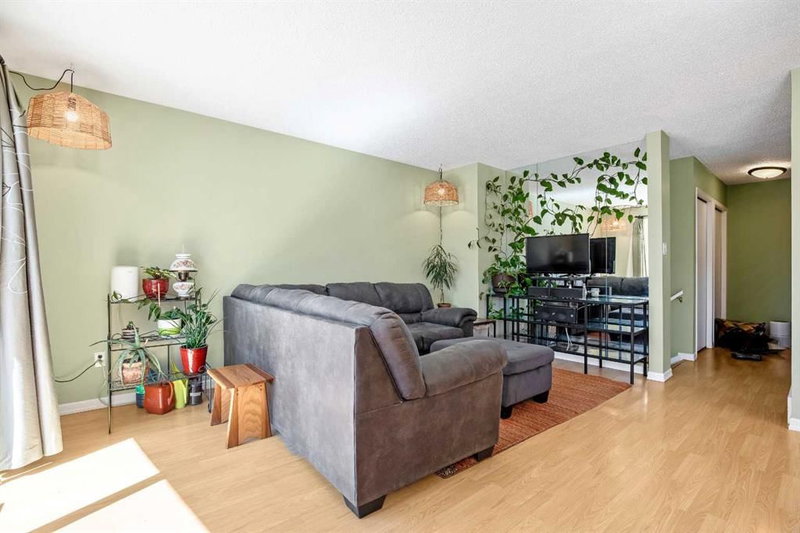 240 27 Avenue NW, Calgary, T2M 2H4 | Image 3