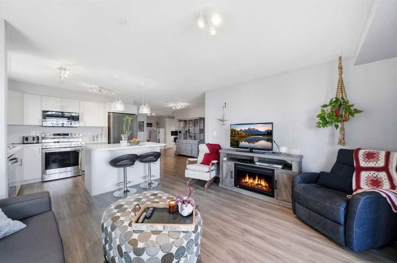 4201 - 279 Copperpond Common SE