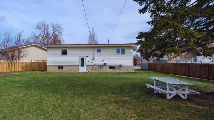 Listing Image 6