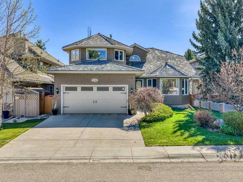 208 Shawnee Gardens SW, Calgary, Alberta