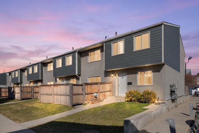 73 - 219 90 Avenue SE