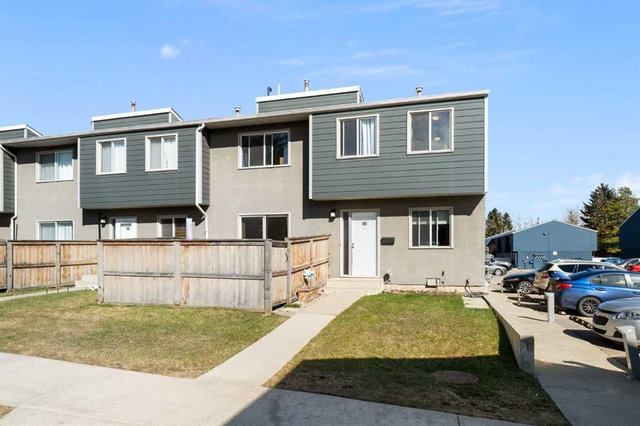 73 - 219 90 Avenue SE