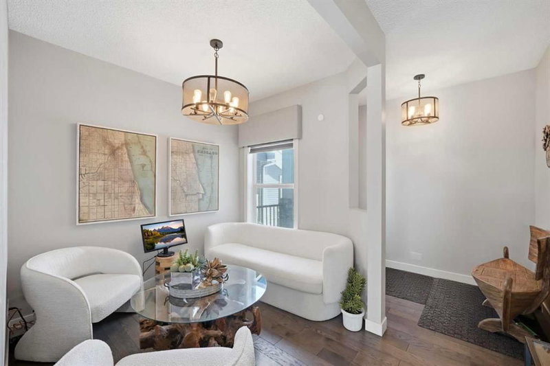 21 SAVANNA Green NE, Calgary, T3J0V9 | Image 2