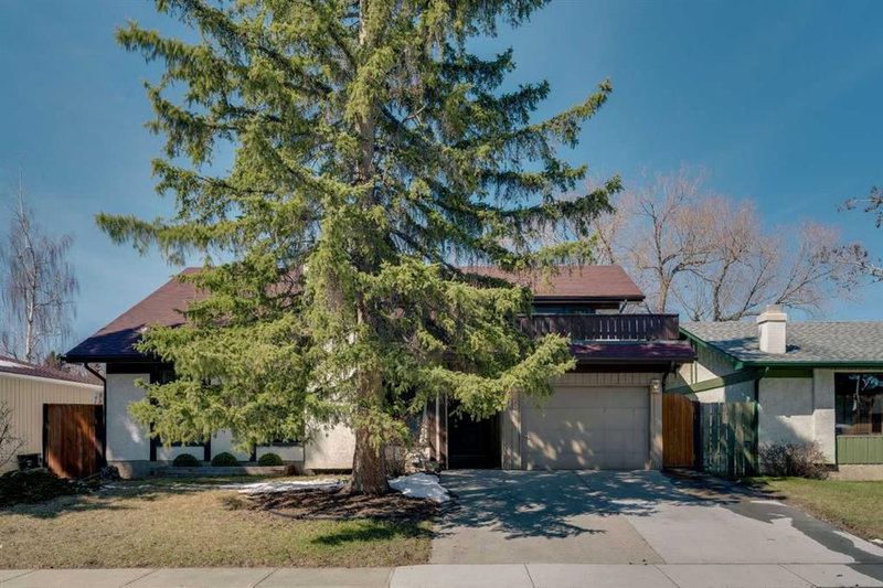 12 Oakvale Place SW, Calgary, Alberta