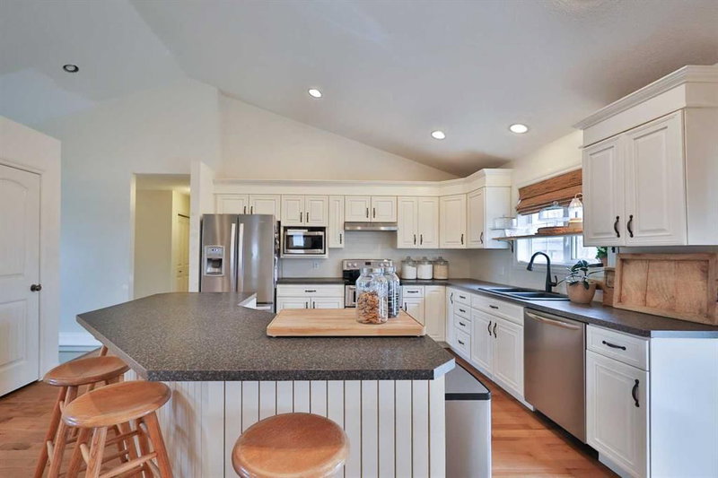 234 1A Street NE, Magrath, T0K 1J0 | Image 2