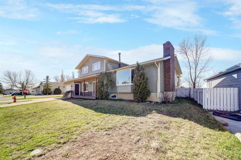 202 Rubie Crescent, Nobleford, T0L 1S0 | Image 2