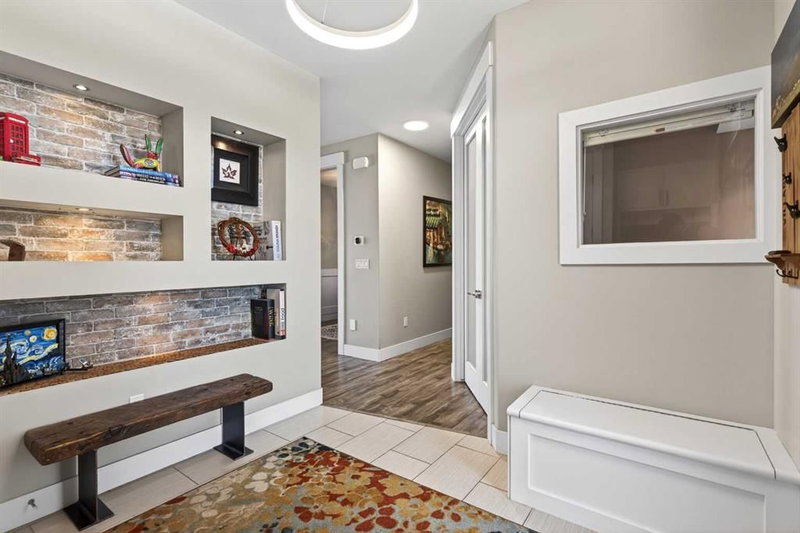 120 Baysprings Court SW, Airdrie, T4B 3X7 | Image 2