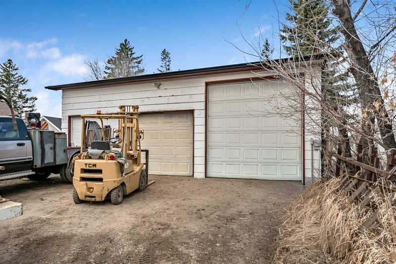 34 Crescent Road, Okotoks, T1S 1G4 | Image 2