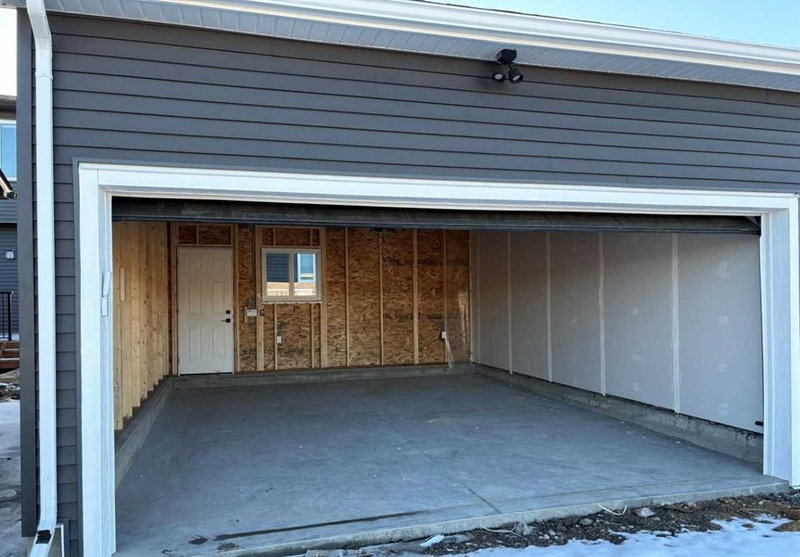 303 Wolf River Drive SE, Calgary, T2X 6G6 | Image 3