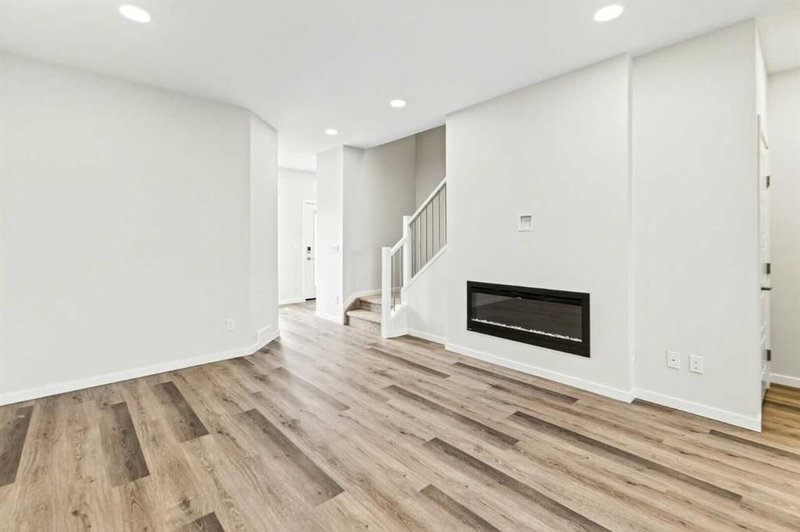 163 Lincoln Crescent, Rural Red Deer County, T4E 3E5 | Image 2