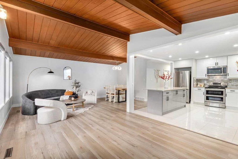 310 Wascana Crescent SE, Calgary, T2J1H5 | Image 2