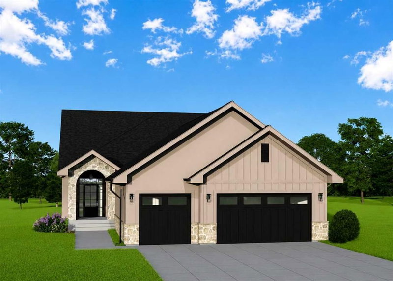 323 Muirfield Crescent