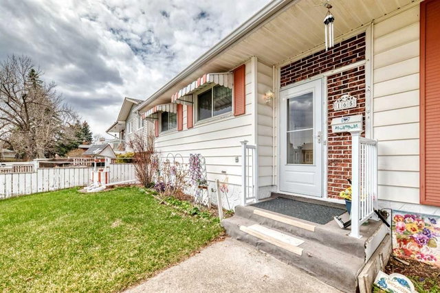 165 Marbrooke Circle NE
