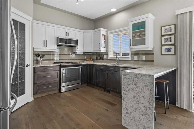 139 Country Hills Gardens NW
