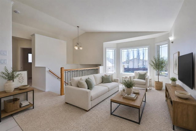 406 Kodiak Boulevard N