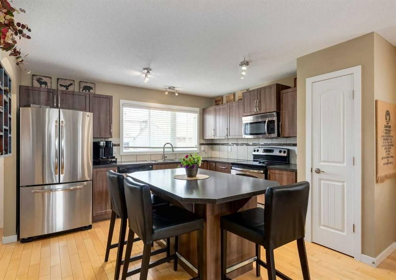 165 Walden Manor SE, Calgary, T2X 0N6 | Image 3