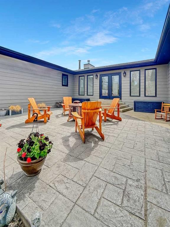39 Ravine Drive