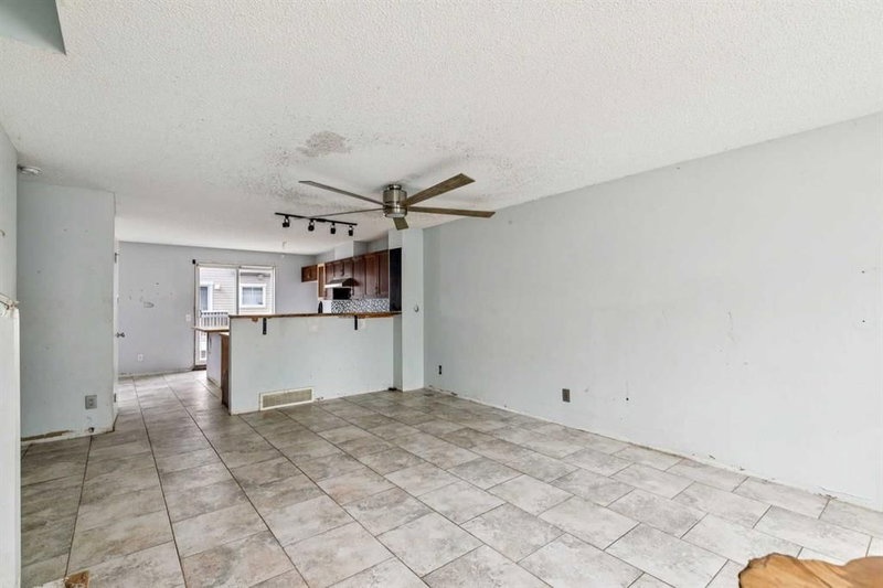76 Elgin Gardens SE