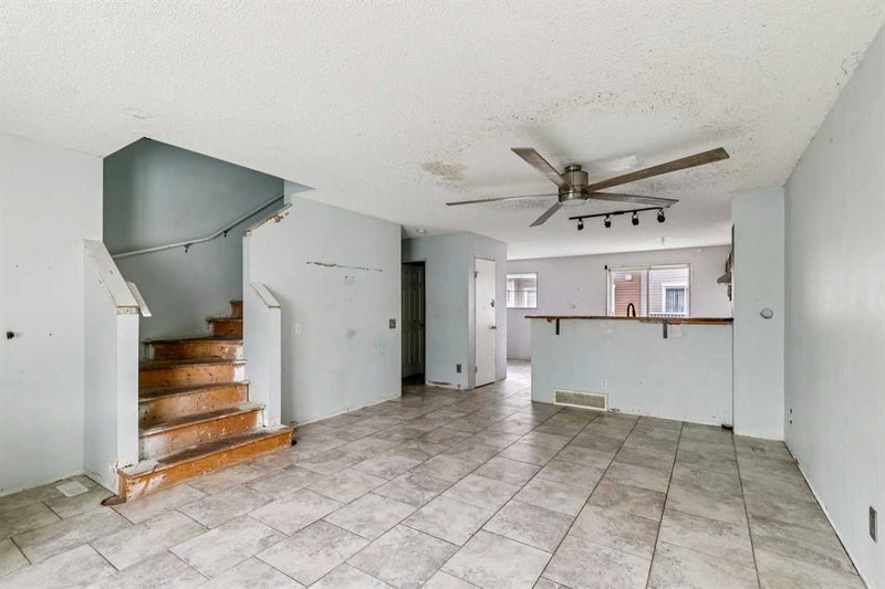76 Elgin Gardens SE