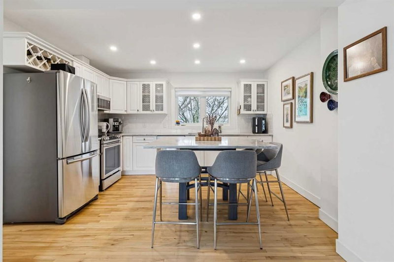 4412 Amiens Road SW, Calgary, T2T 6A7 | Image 2