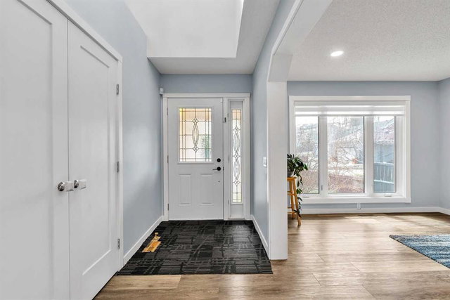 215 Edgevalley Mews