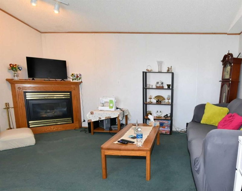 24 Maple Drive W, Brooks, T0J 0B0 | Image 3