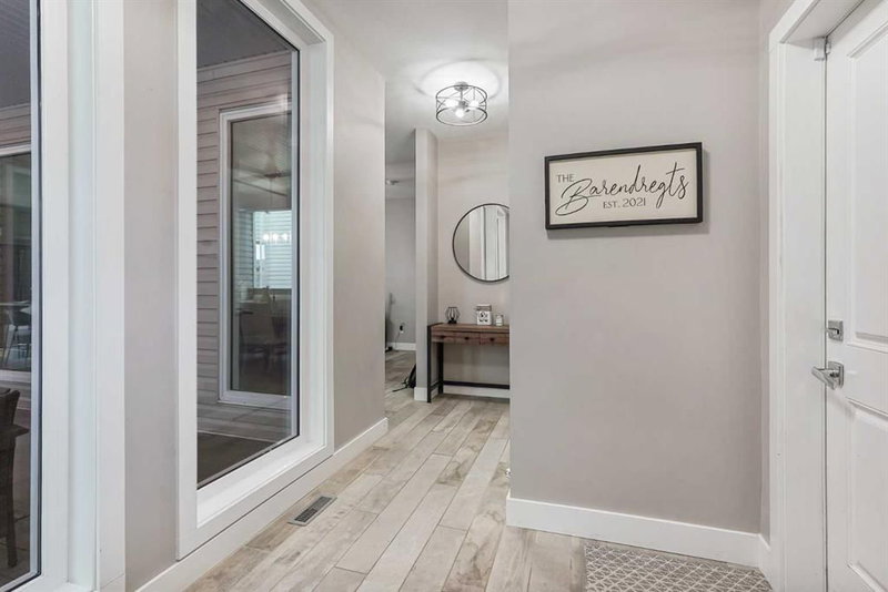 1544 Coalbanks Boulevard W, Lethbridge, T1J 5H7 | Image 3