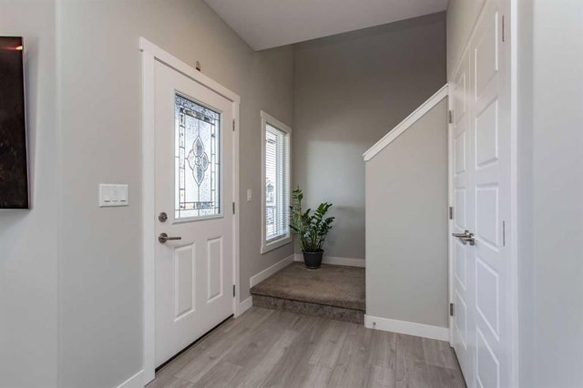 203 Livingston Close