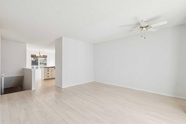 34 - 105 Elm Place