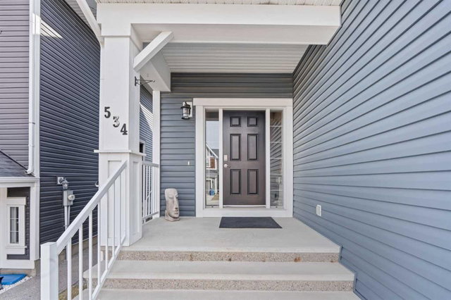 534 River Heights Crescent