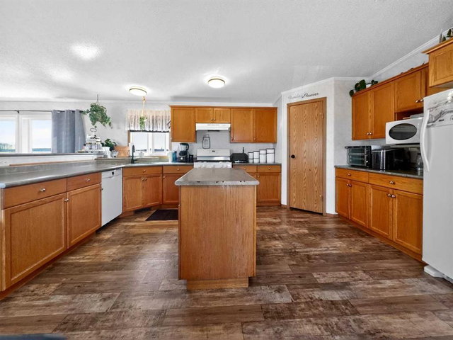15137 TWP 1052