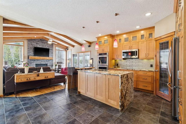 128 Tuscany Vista Crescent NW