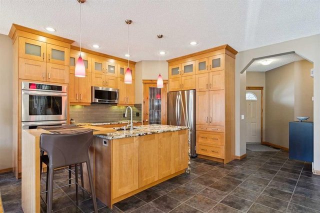 128 Tuscany Vista Crescent NW