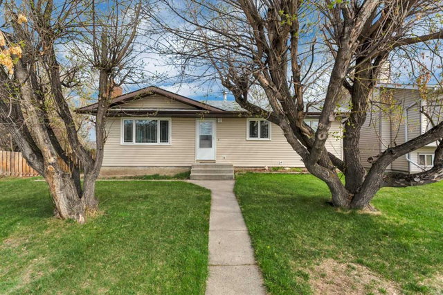 5728 57 Street Close