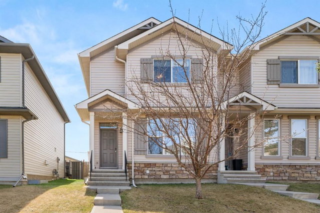 27 Covehaven Mews NE