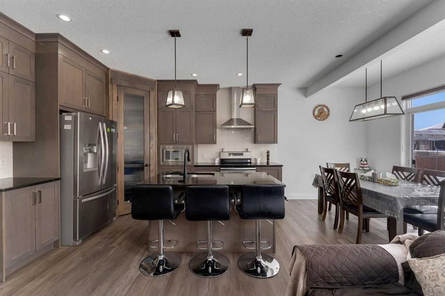 43 Saddlelake Manor NE