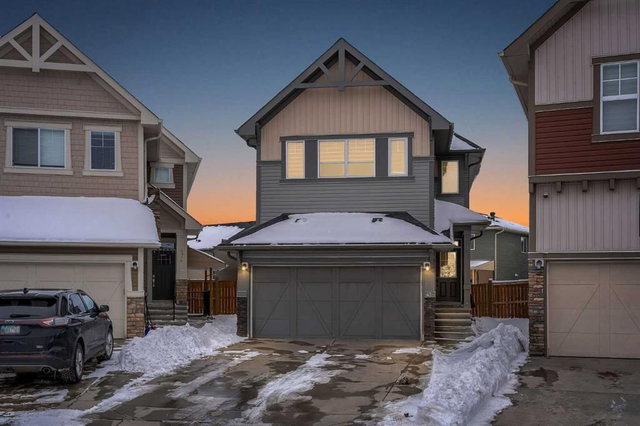 43 Saddlelake Manor NE